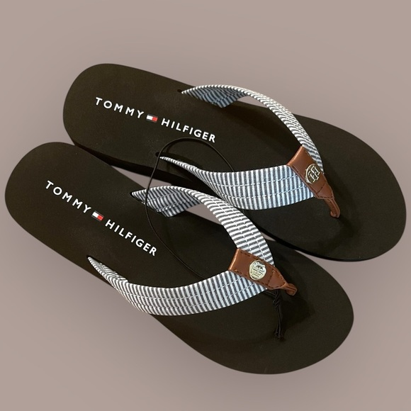 Tommy Hilfiger Flip Flops / Sandals Size 9, NEW - Picture 6 of 6